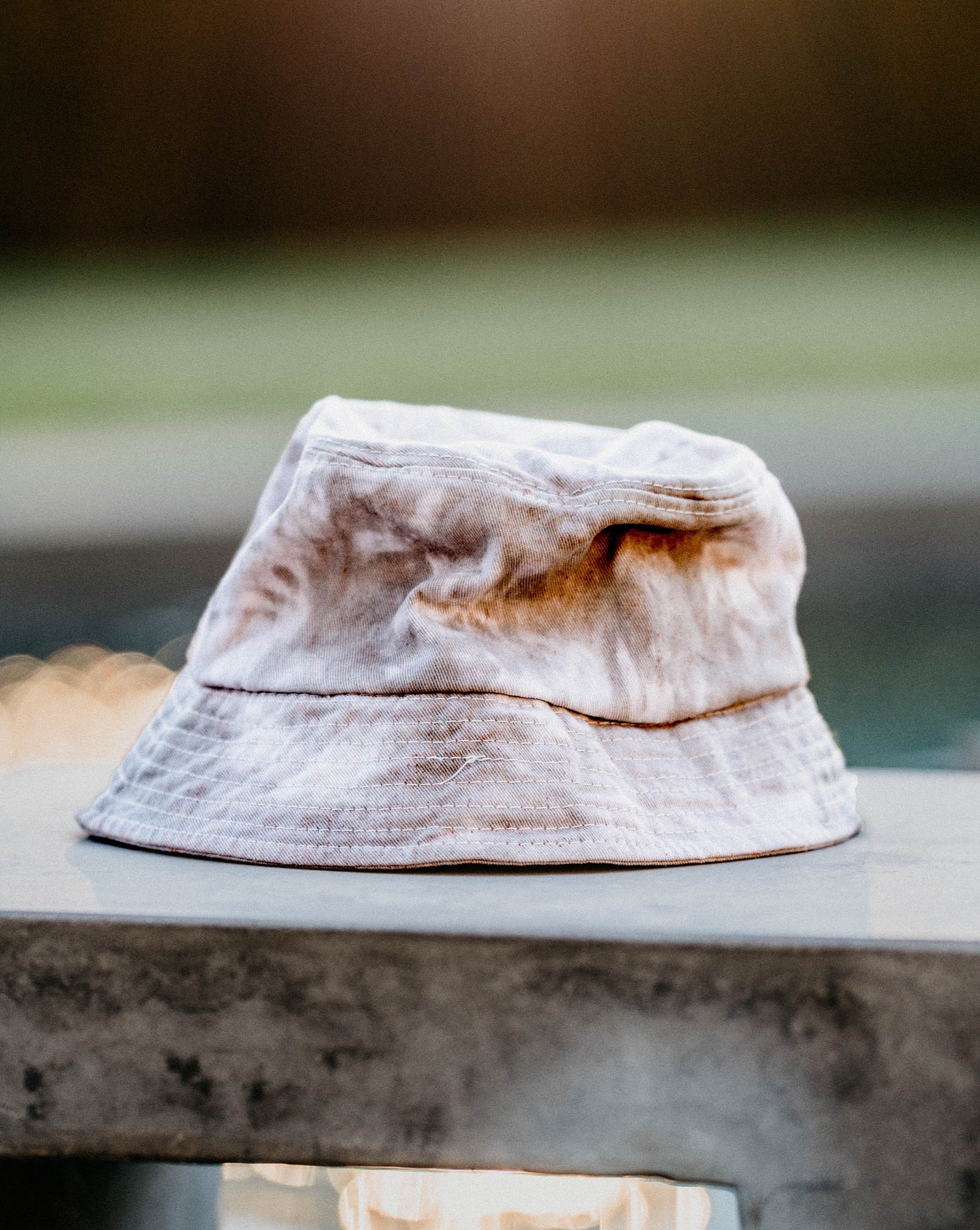 mocha ice-dyed bucket hat